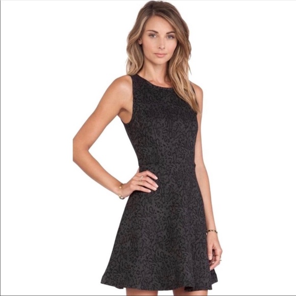 Joie Dresses & Skirts - Joie Glynnis B sz M snake print skater dress